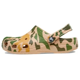 Classic Clog Camo με τύπωμα “Khaki Green”