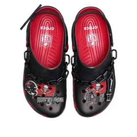 Crocs x NFL Classic Clog Tampa Bay Buccaneers “Μαύρο-Κόκκινο”