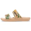 Κλασικά Crocs με τύπωμα καμουφλάζ «Tan Green»