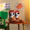 Μπότες «Τζέσι» από την ταινία «Toy Story» της Disney και της Pixar Μπότες «Τζέσι» από την ταινία «Toy Story» της Disney και της Pixar