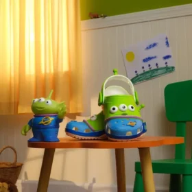 Παιδικά σανδάλια Disney Pixar’s Toy Story Alien Classic Clog